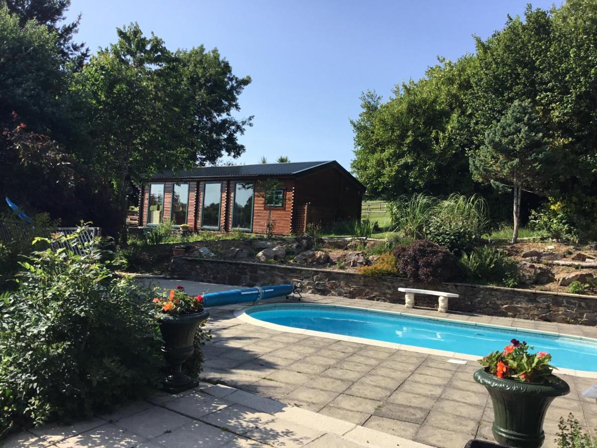 Tudor Lodge With Pool & Bbq Cabin Liskeard Kültér fotó