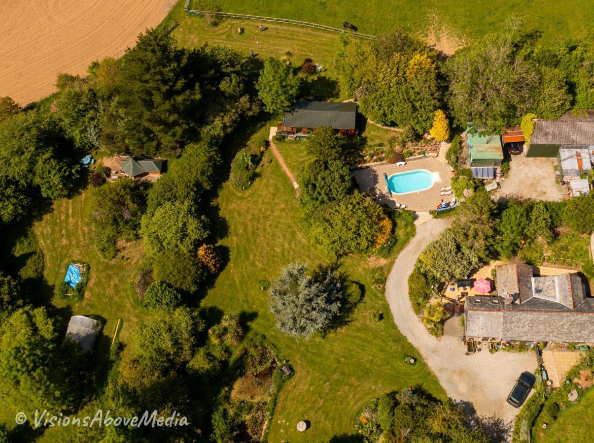Tudor Lodge With Pool & Bbq Cabin Liskeard Kültér fotó