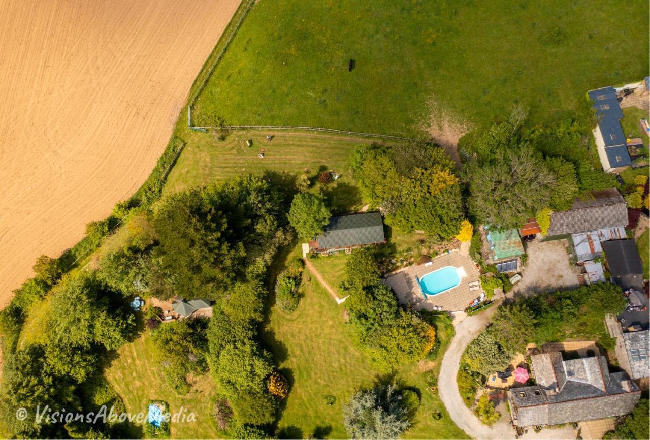 Tudor Lodge With Pool & Bbq Cabin Liskeard Kültér fotó